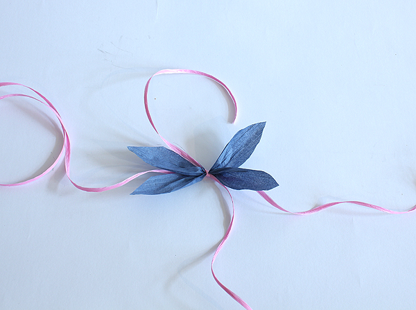 how to make a bow out of raffia